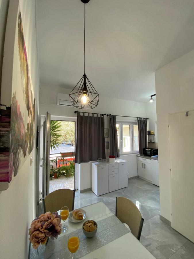 Apartment Sara Trogir Bagian luar foto