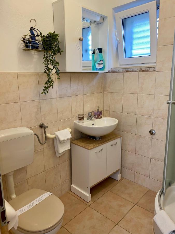 Apartment Sara Trogir Bagian luar foto