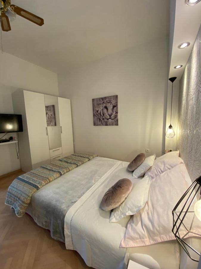 Apartment Sara Trogir Bagian luar foto