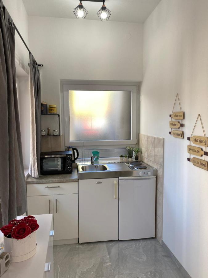 Apartment Sara Trogir Bagian luar foto