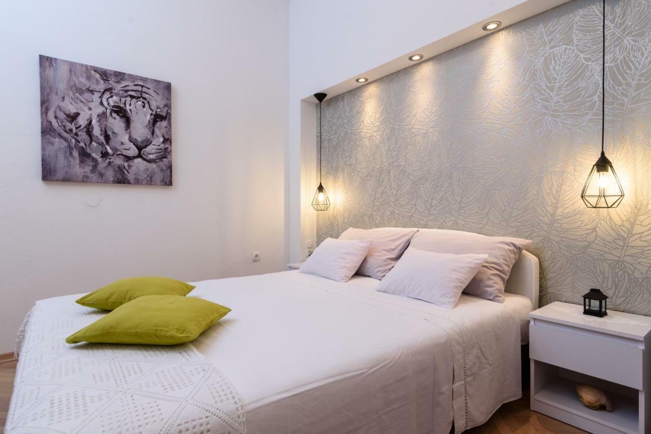 Apartment Sara Trogir Bagian luar foto