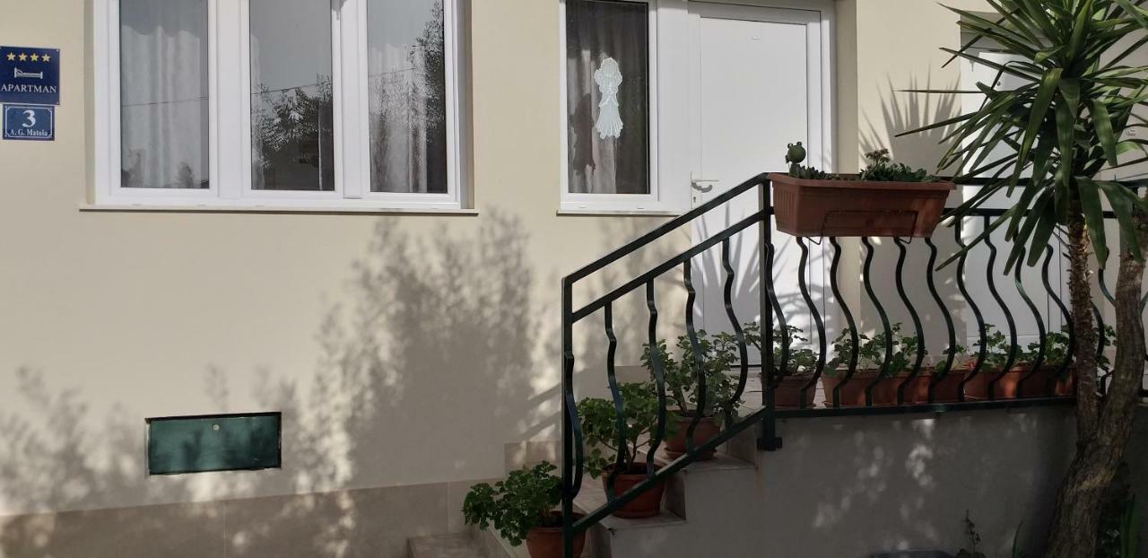 Apartment Sara Trogir Bagian luar foto